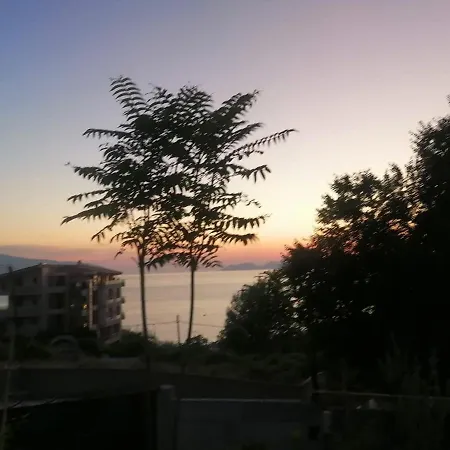 Xhindi Hotel Vlorë
