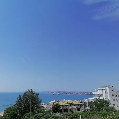 Xhindi מלון 3*